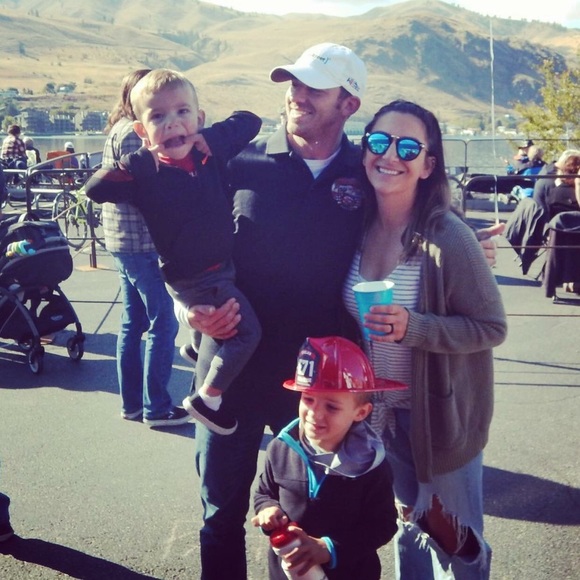 Meet your posher! - Picture 5 of 8